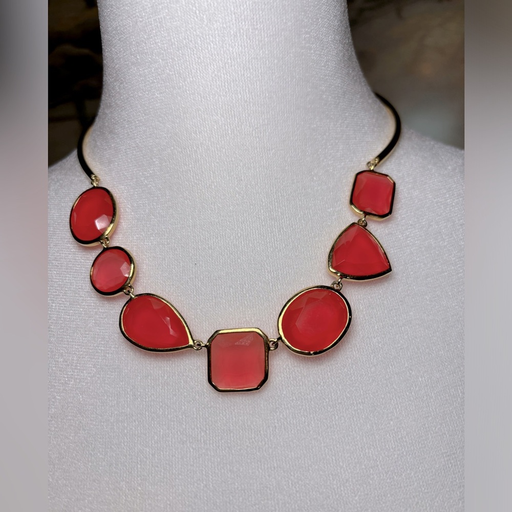 Kate Spade Vegas Jewels Collar Necklace. Caberet pink gold toned.